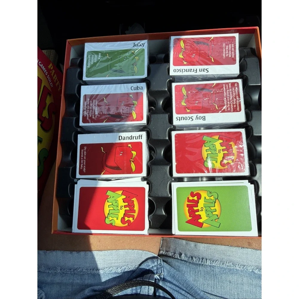 Apples to Apples Party Box 1000+ Cards Red Green Card Game Family Mattel
